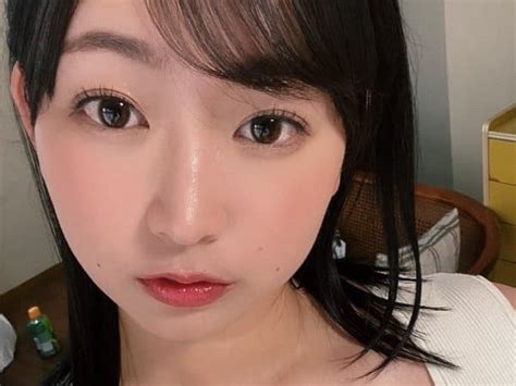 AV女優、藤沢麗央さんのかわいいツイッター画像と。